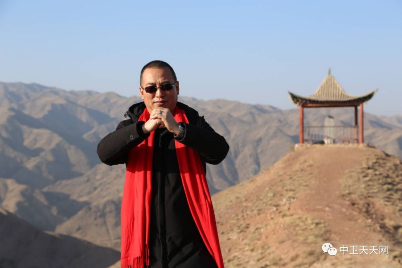 2019年1月1日，5位中衛(wèi)青年企業(yè)家在寺口山上送祝福